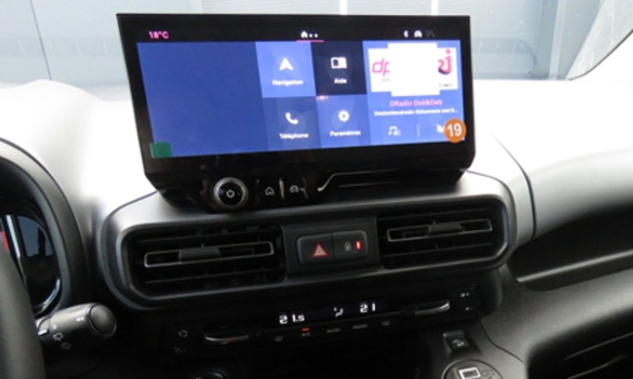Fiat Doblo Kombi Detail mit 10-Zoll-Infotainment