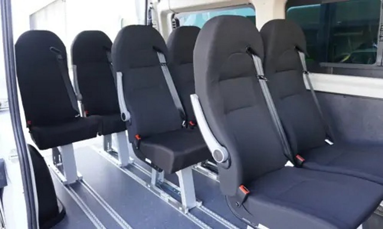 Fiat Ducato Kombi mit 3 Sitzreihen