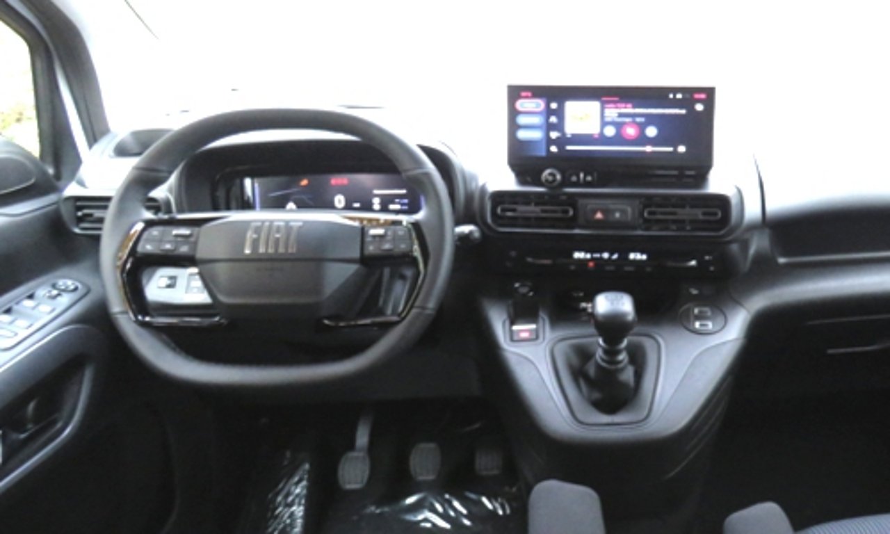 Fiat Doblo Kombi Detail 6-Gang Schaltgetriebe