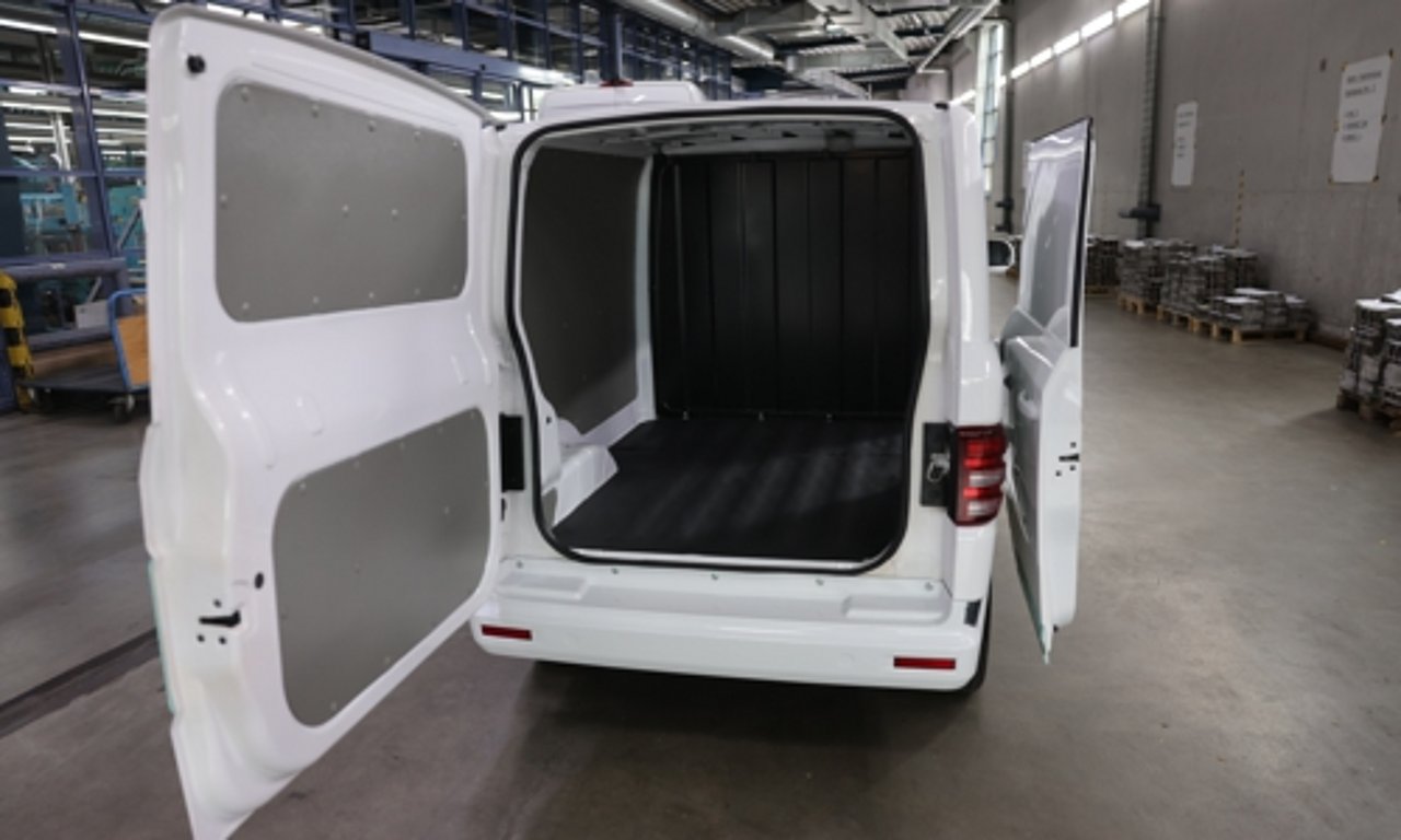 TYN-e Kastenwagen offene Rücktür