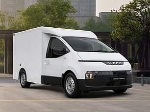 Iveco eMoovy mit Kofferaufbau