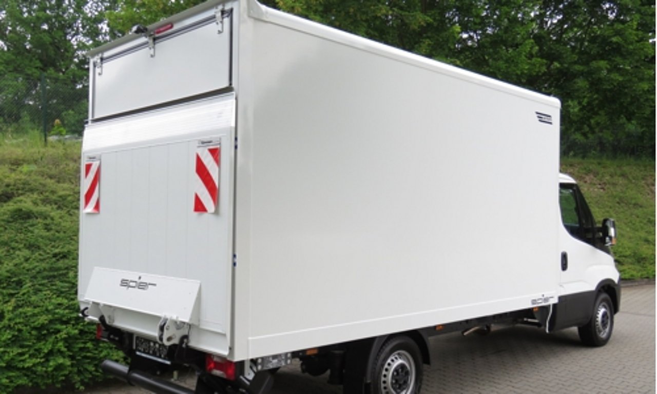 Iveco Daily - SPIER Kofferaufbau - Ansicht von hinten