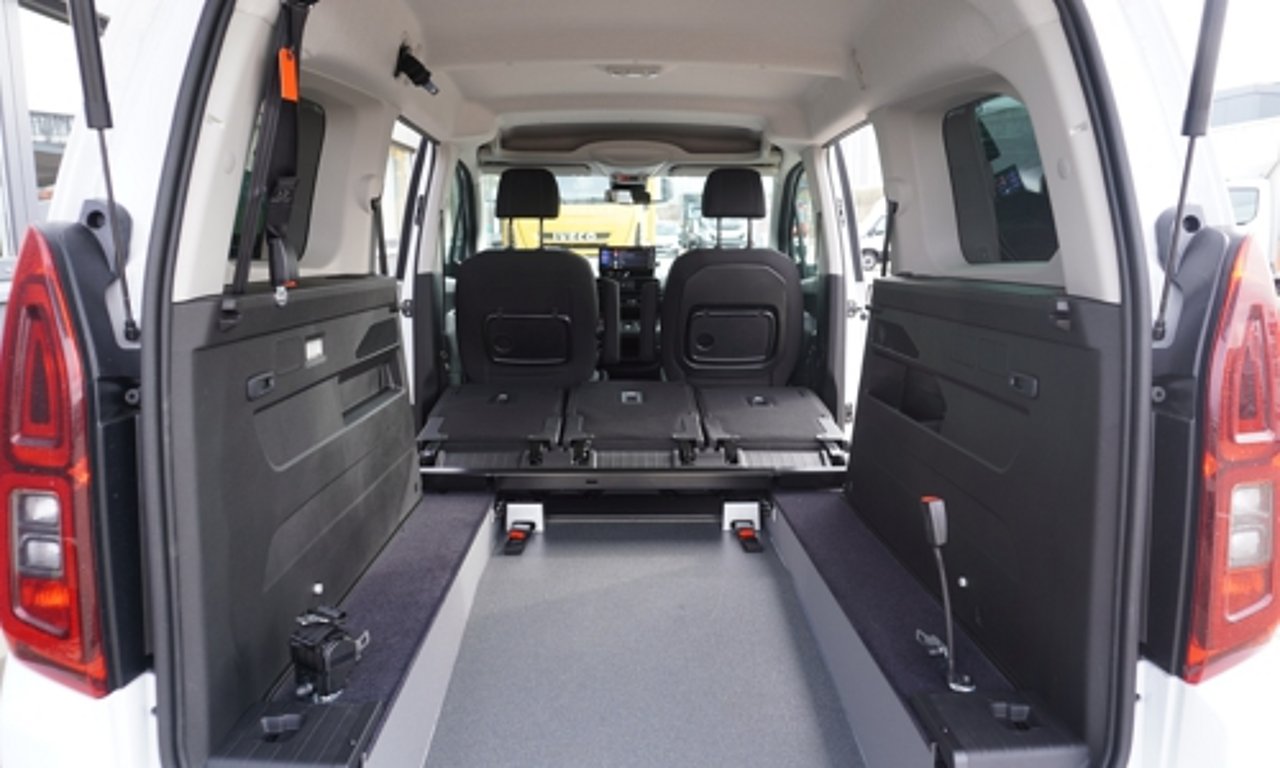 Fiat Doblo mit AFM Umbau - Hochwertiger Ausbau von Fiat Professional Fahrzeugen