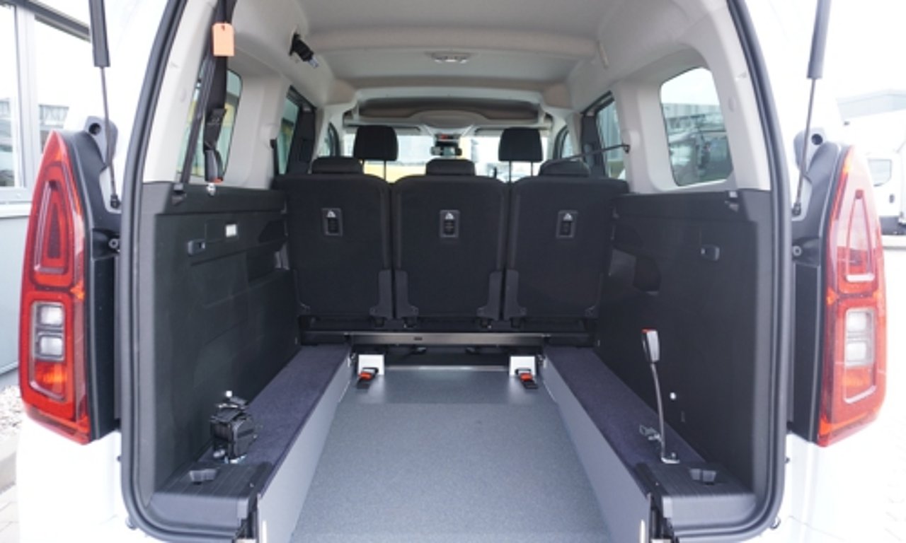 Fiat Doblo mit AFM Umbau - Hochwertiger Ausbau von Fiat Professional Fahrzeugen