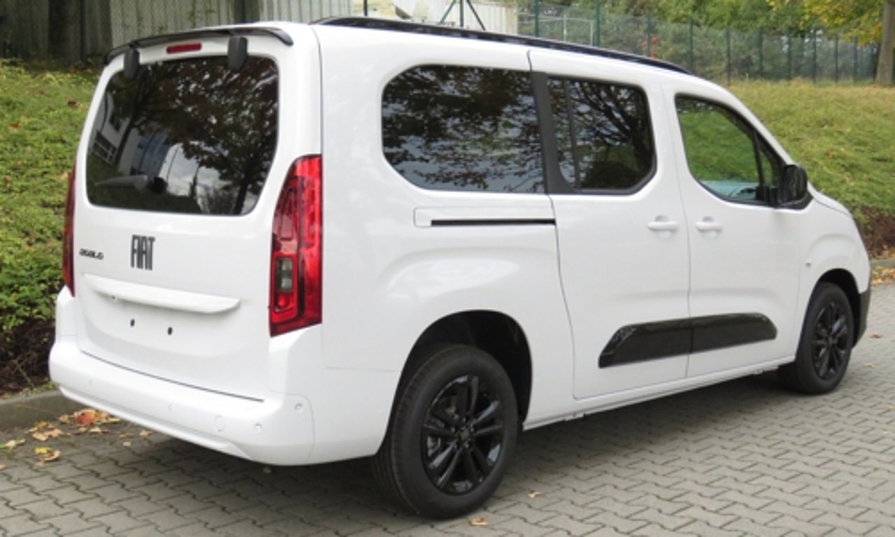 Fiat Doblo Kombi Detail mit Heckklappe