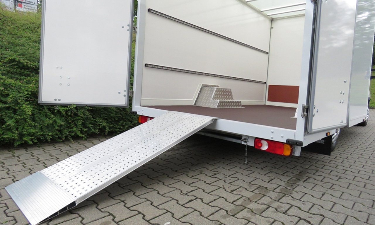 Fiat Ducato - SOMMER Möbelkoffer - Auffahrrampe